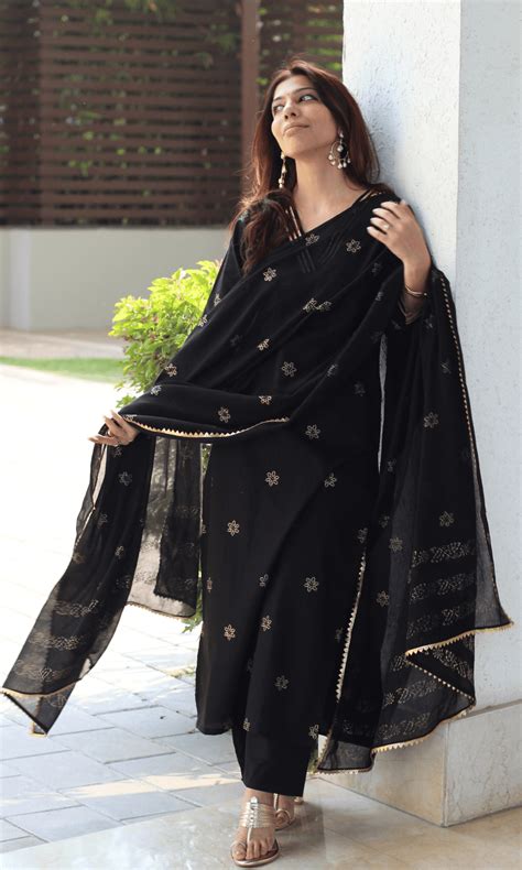 Best Sellers – Baareeki