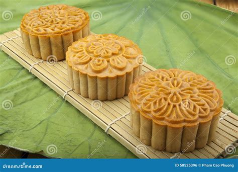 Vietnamese Mid Autumn Festival Cake. Mooncakes Are Traditional Pastries ...