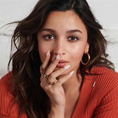 How to recreate the viral glass nails manicure | Vogue India