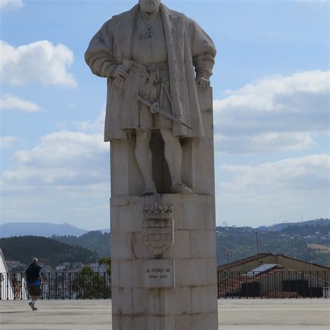 ESTÁTUA DE D. JOÃO III (Coimbra) - What to Know Before You Go