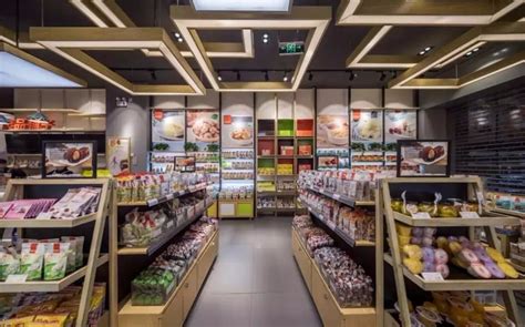 超市便利店零食货架零售摄影图配图高清摄影大图-千库网