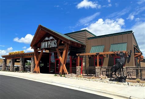 Twin Peaks Restaurant Locations