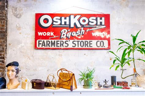 Where to Find the Best Vintage + Thrift Clothing Shops in Chicago ...