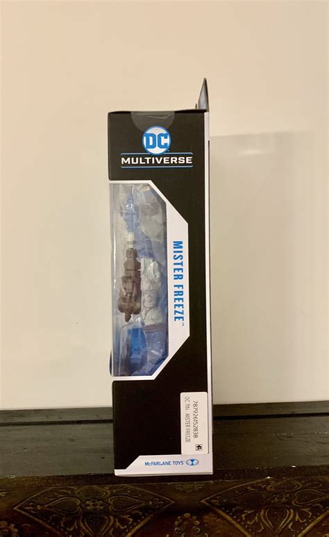 Platinum Chase DC Multiverse Comics 7 Figure Victor | Ubuy India