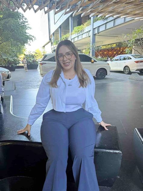 Chimo Curves - Age, Height, Net Worth, Boyfriend, Bio, Facts, Wiki