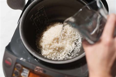 How Much Rice to Water for a Rice Cooker: Perfect Ratios Explained