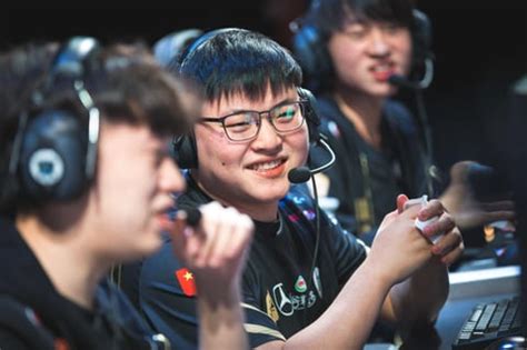 League of Legends Pro Players LOL के 10 सर्वश्रेष्ठ खिलाड़ी