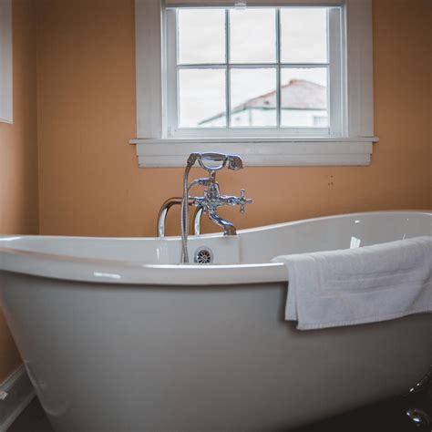 Is Refinishing My Bathtub Worth It? Pros, Cons, and Cost Breakdown
