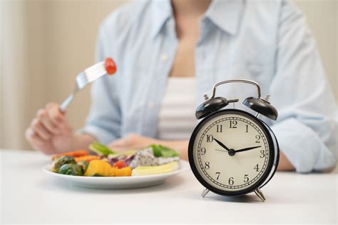 Time-restricted eating shows promising weight and metabolic benefits ...