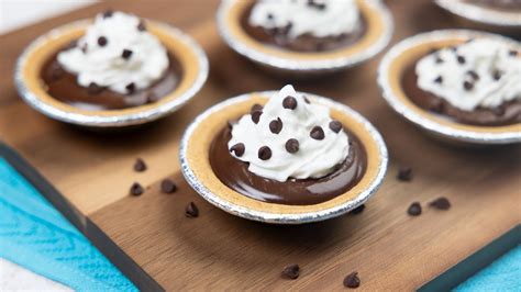 Mini Chocolate Pies Recipe | Hersheyland