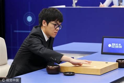 1：0！AlphaGo战胜柯洁 赢下人机大战第一局_凤凰科技
