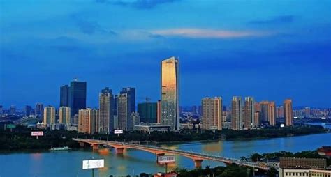 惠州：多多指教!我的新名字是“二线城市”|惠州|二线城市|名字_新浪新闻