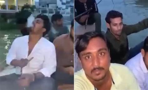 प्रयागराज में गंगा नदी के बीच में नाव पर हुक्का पीते और चिकन पकाते ...