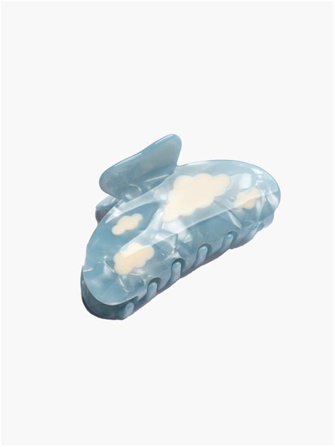 Lucy Cloud Hair Claw – Hands