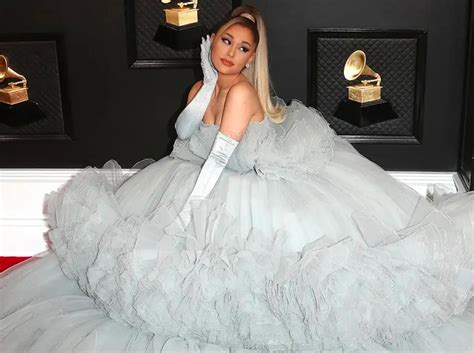 Ariana Grande Labeled A 'Homewrecker' For Ethan Slater Romance