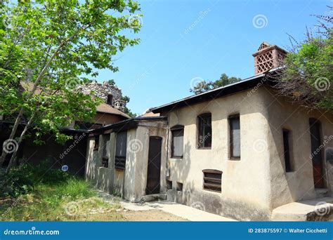 Los Angeles, California: Lummis Home - El Alisal. Rustic Stone House ...