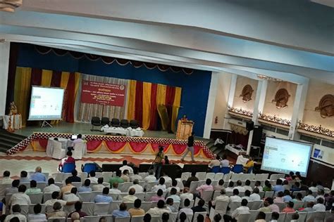 Career College Bhopal Campus: Photos, Virtual Tour