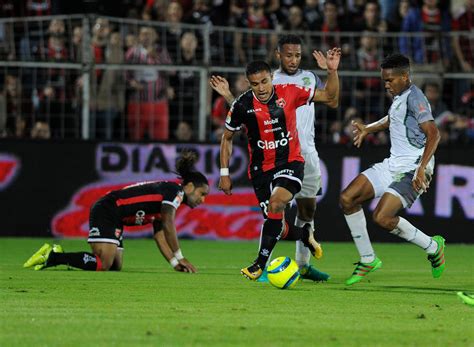 Hondureño Róger Rojas salvó la noche de Alajuelense ante Limón | La Nación