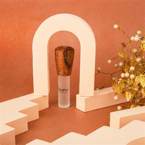 REIGN – Kastoor- Plant Based Perfumery