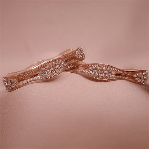 Buy Belle Fleur Rose Gold Bangle 18 KT rose gold (45.1 gm). | Online By ...