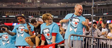 NBC Ignores The Sea Of Goodell Clown Towels At NFL Season Opener | The Daily Caller