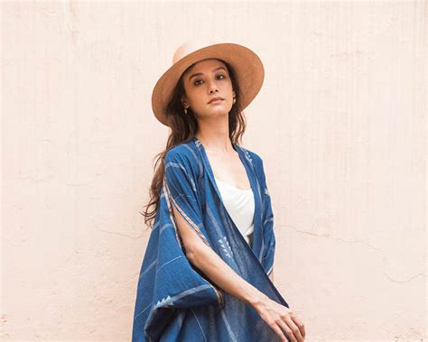 On Your Next Trip, Choose Functional Fashion For Your Vacay Looks