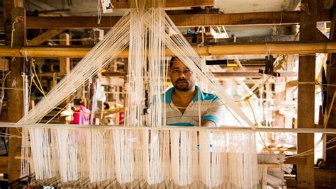 Sualkuchi: World’s largest weaving village