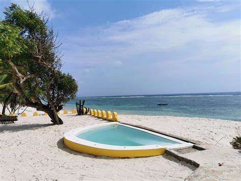 THE COCONUT BEACH BOUTIQUE LODGE & SPA (Tiwi) - Specialty Resort ...