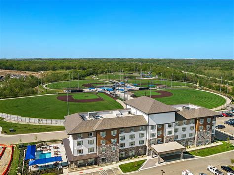 Things to do in Parkville near Holiday Inn Express Kansas City North ...