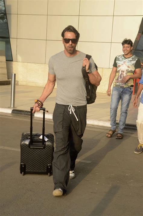Celebs Spotted: Arjun Rampal, Sunil Shetty, Sussanne Khan - Photos ...