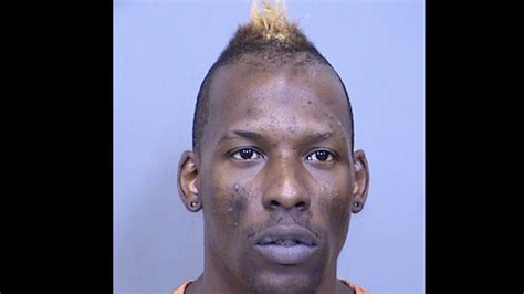 Suspect arrested after allegedly stabbing, killing a man in Phoenix