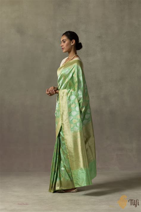 'Vedika' Yellow-Green Pure Katan Silk Banarasi Handloom Saree - Tilfi