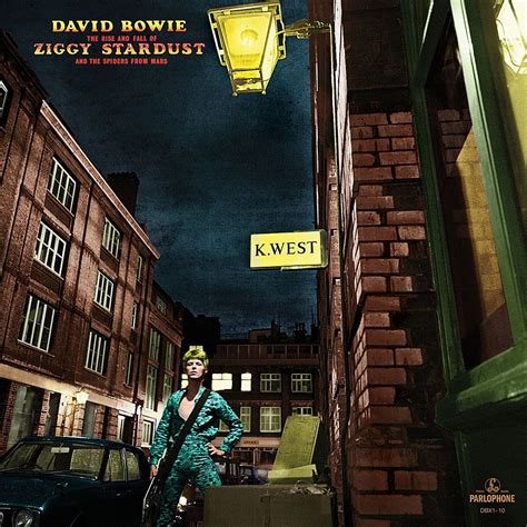 Remembering David Bowie, Our Starman | Ziggy stardust, David bowie ...