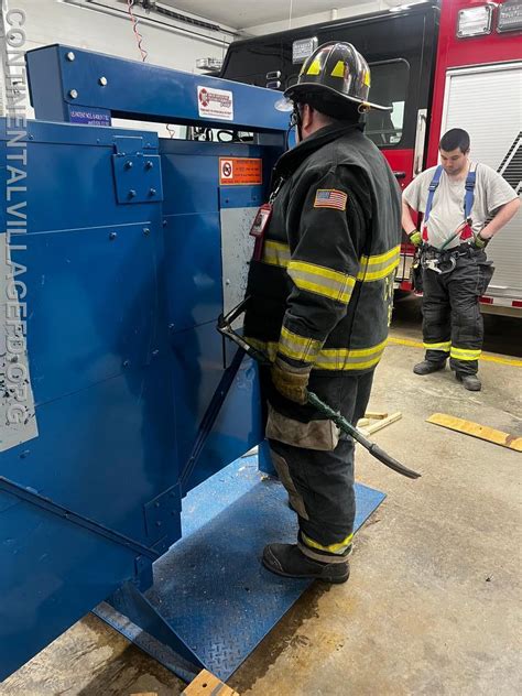 Firefighter Forcible Entry 的图像结果