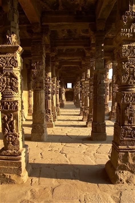 Qutab Minar, Siegessäule, Delhi, Quwwat-ul-Islam-Moschee, Die eiserne Säule