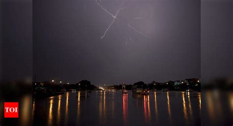 Delhi Weather: Rain relief temporary, expect temperatures to rise from ...