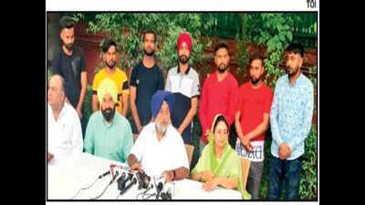 Stuck in Iraq since December, lucky 7 return to Punjab | Chandigarh ...