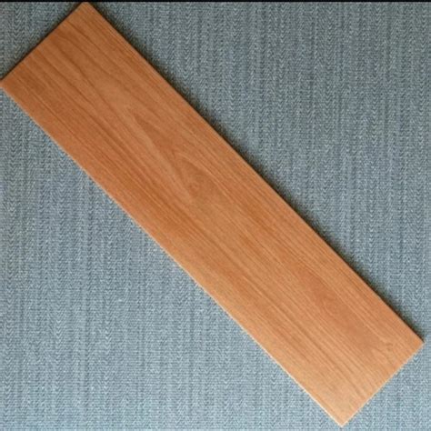 Jual Granit dinding motif kayu ukuran 20x60 series wood matt - Kab ...