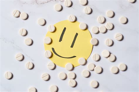Mixing Hydroxyzine and Alcohol: Understanding the Risks and Safe Practices