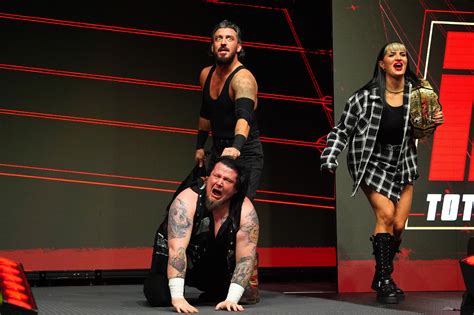 Steph De Lander - Wrestler