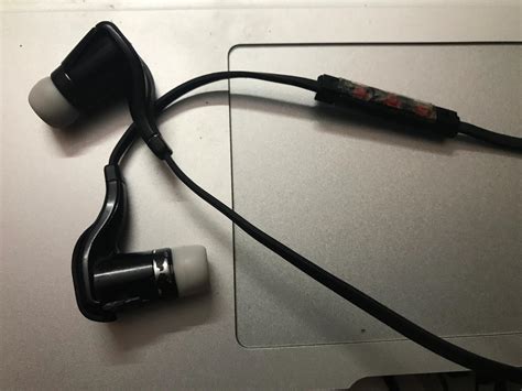 Plantronics Back Beat Go 2 Bluetooth Headset (Red) : Amazon.in: Electronics