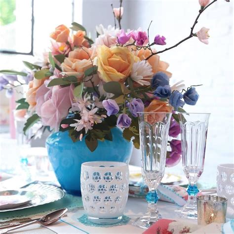 Some Trendy & Convenient Paper Decoration Ideas for Your D-day Venue