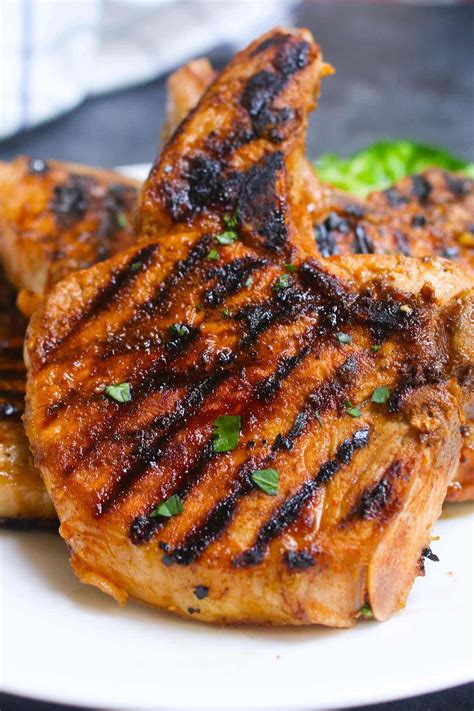 Pork Chop Internal Temp (How to Grill Pork Chops) - Cup of Yum
