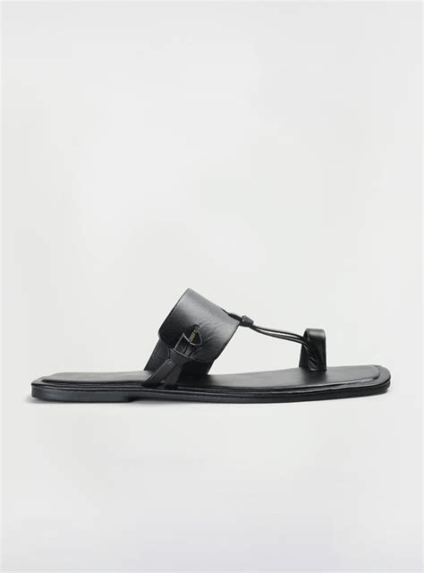 Buy Men Solid Toe-Ring Sandals Online at just Rs. 799.0 - 1000012978394 ...