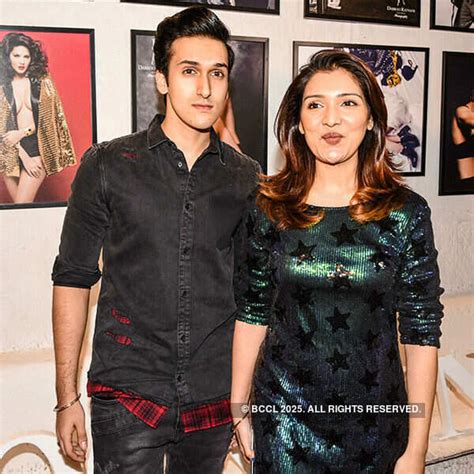 Govinda's children, Yashvardhan and Tina Ahuja attend Dabboo Ratnani's ...