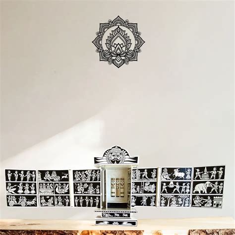Handcrafted Rajasthani Kaavad Art | Black & White Color Kaavad – Sumaavi