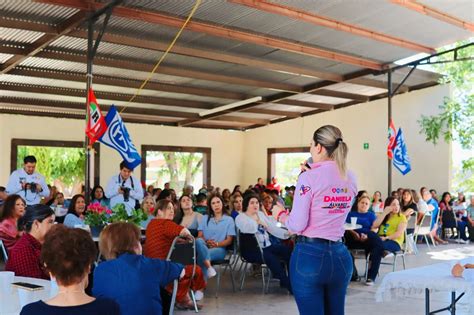 Festeja Daniela Álvarez “Día de las Madres” advirtiendo de una “dictadura” | Fuente Informativa