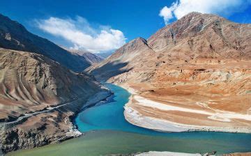 Memorable Suru Valley Hill Stations Tour Package for 5 Days | Kargil ...