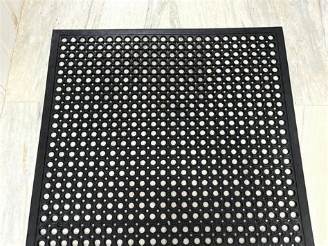 ANTI SLIP RUBBER MATS Manufacturer in Tamil Nadu - Interlocking Anti ...