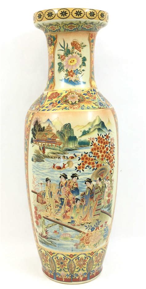 Lot - Vintage Japanese Satsuma Floor Vase